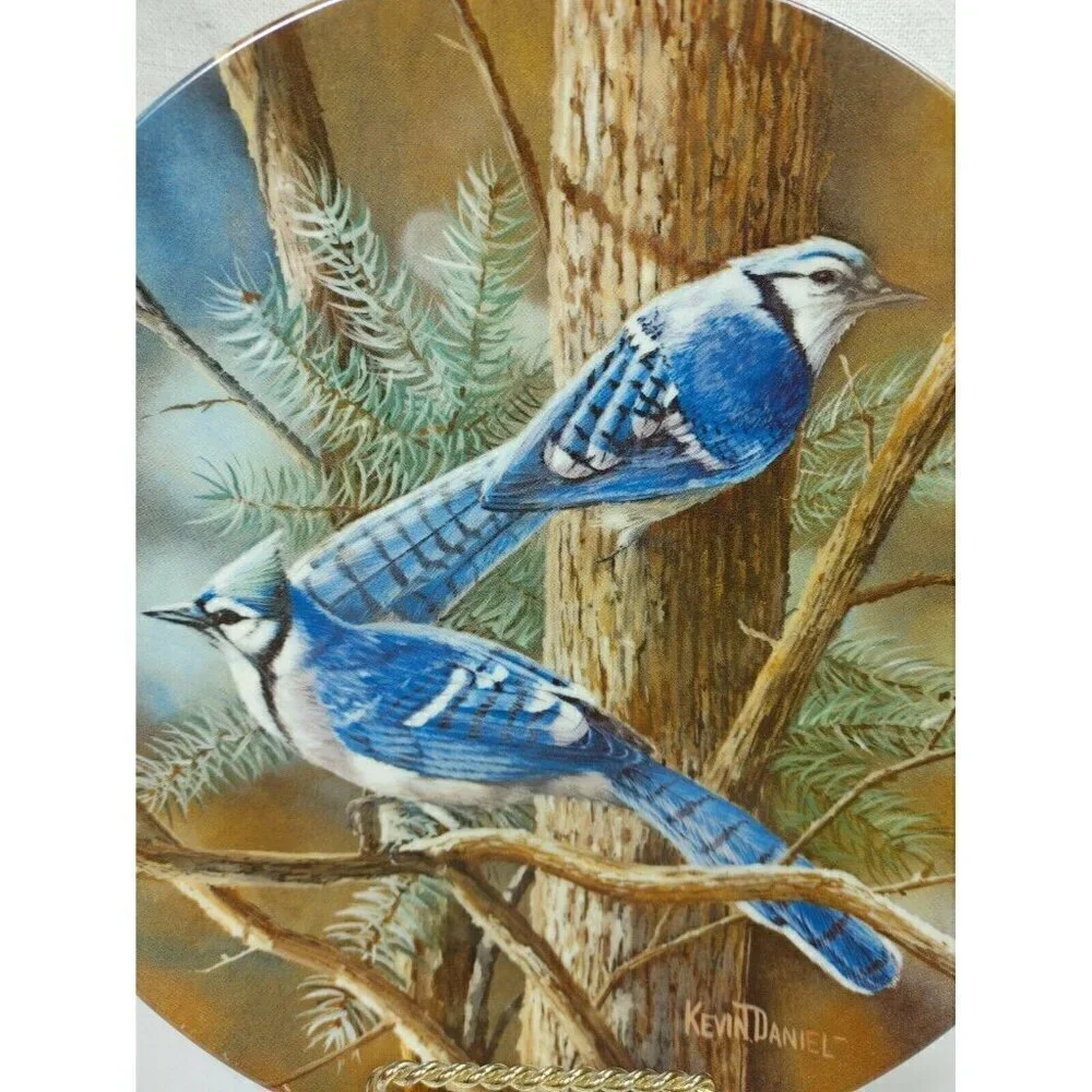 Edwin M Knowles 1985 The Blue Jay By Kevin Daniel Birds Collectors Plate 10120O